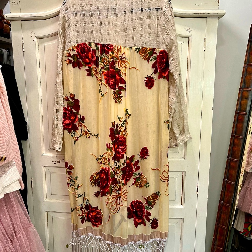 Aratta Tunic